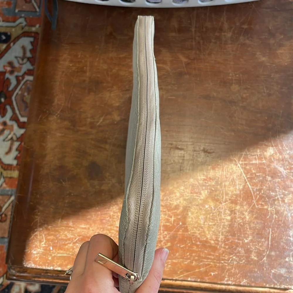 Incase 13’ Padded Laptop Case - Picture 5 of 5